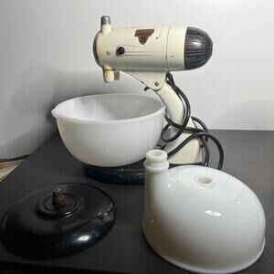 Vintage Sunbeam Automatic Mixmaster S Model White Bowl And Juicer Bowl With Lid
